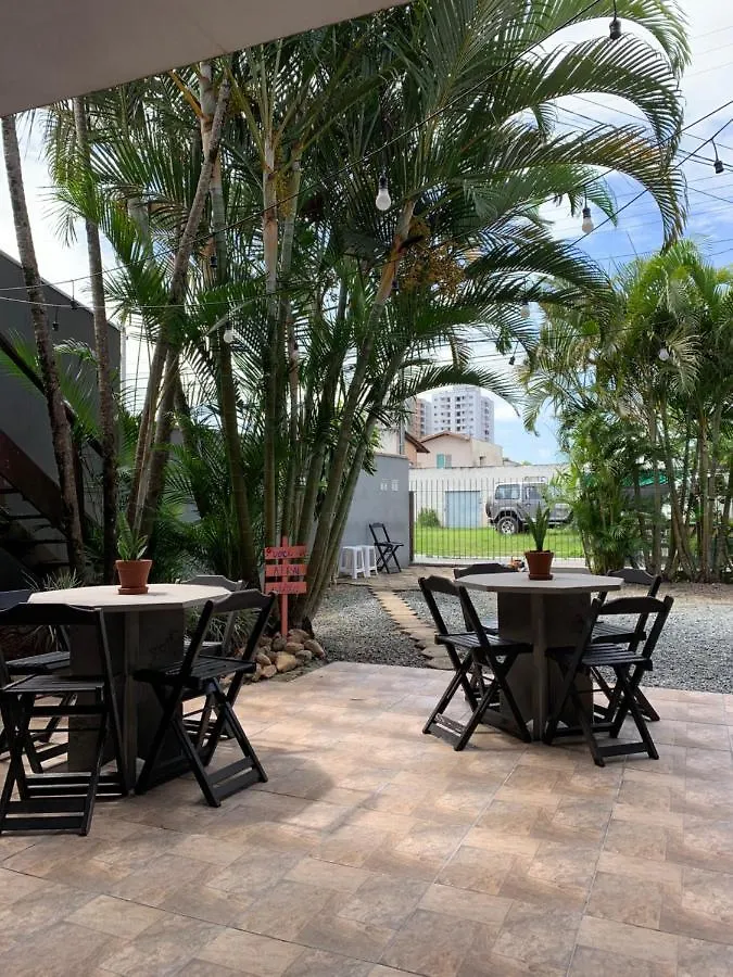 Fica, Vai Ter Bolo Hostel Itajaí
