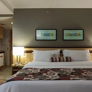 Raridade!!! - Flat De Alto Padrão - Preço Imbatível - Cama King Size - Muitos Eletrodomésticos - Limpeza Diária Gratuita 4*, Brasília Brasil